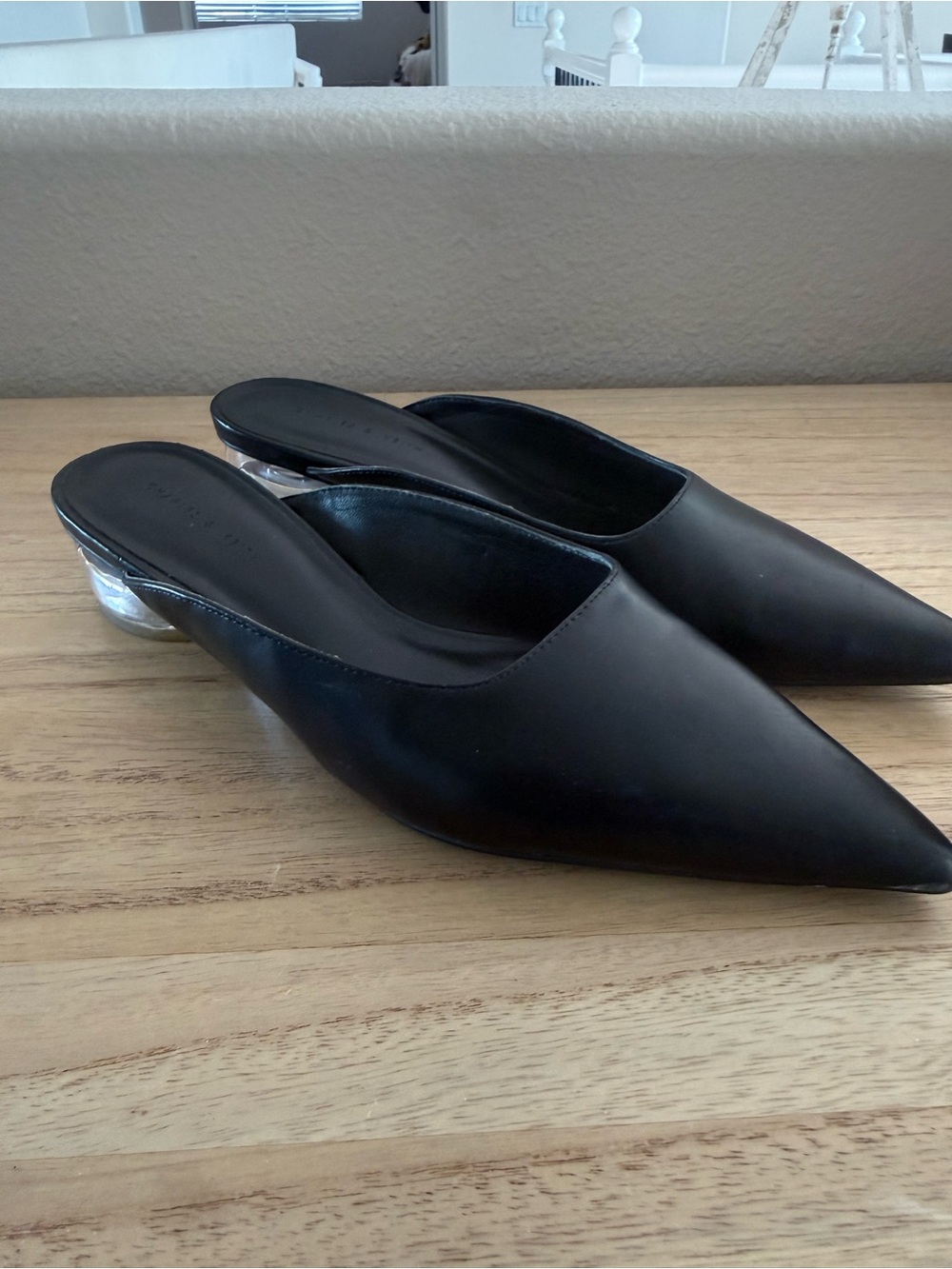 Charles & Keith Black Pointed Toe Mule Heels Clear Lucite Heel EU 38 US 7.5–8